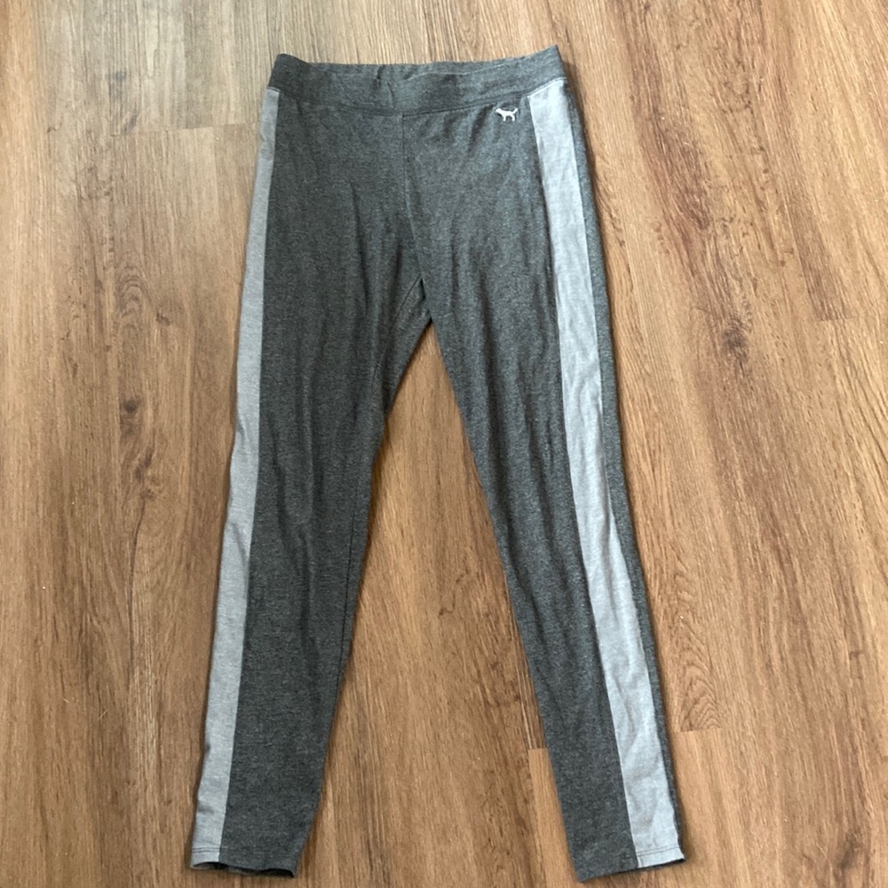 Victoria’s Secret Pink leggings